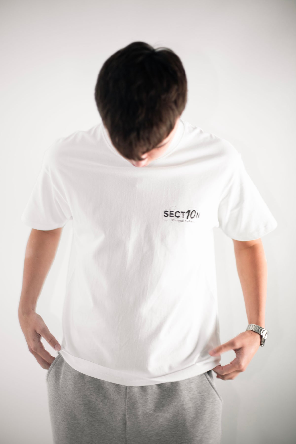 WHITE SMALL LOGO TEE