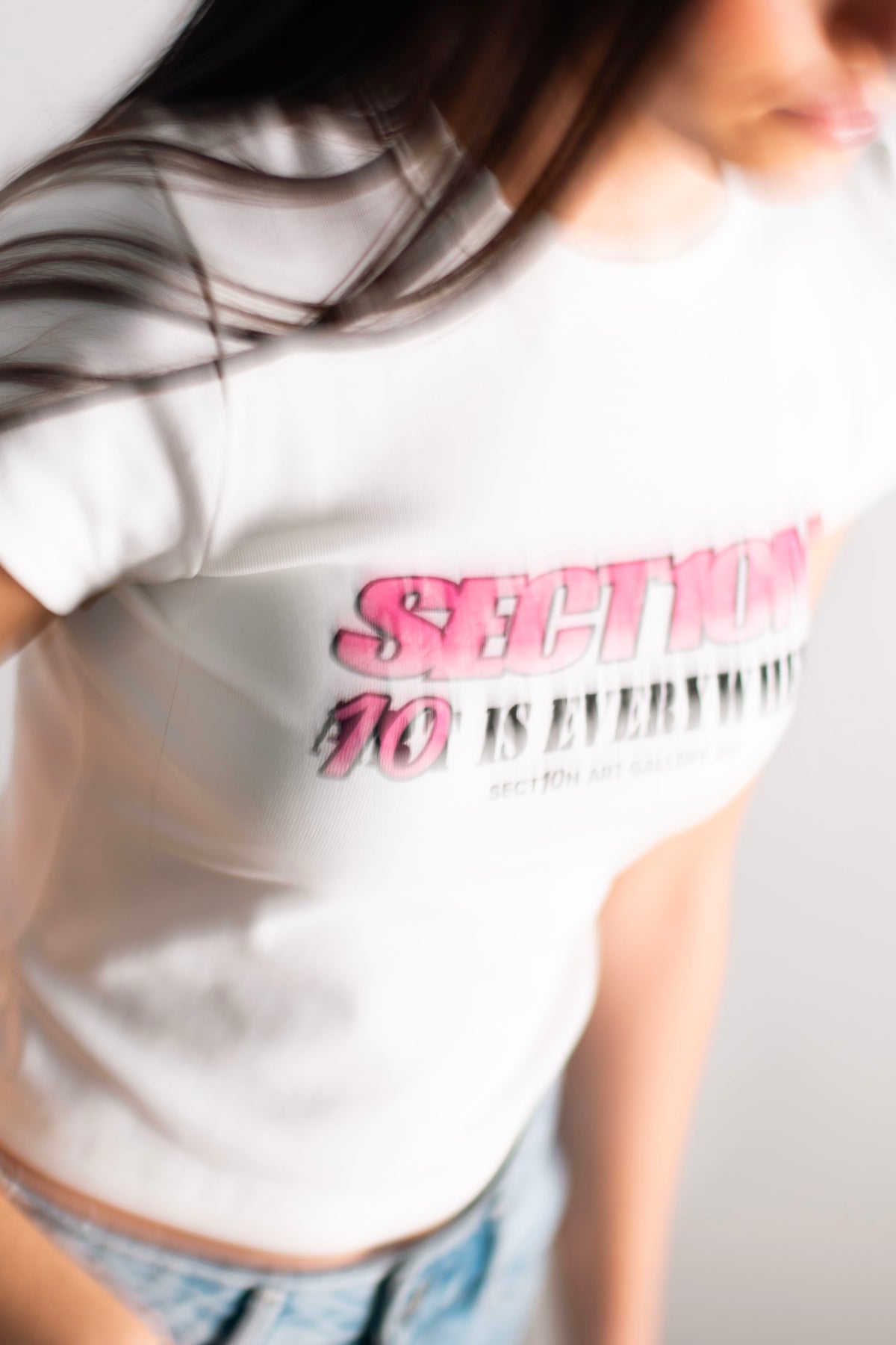 SECT10N IS EVERYWHERE GIRLS CROPPED TEE